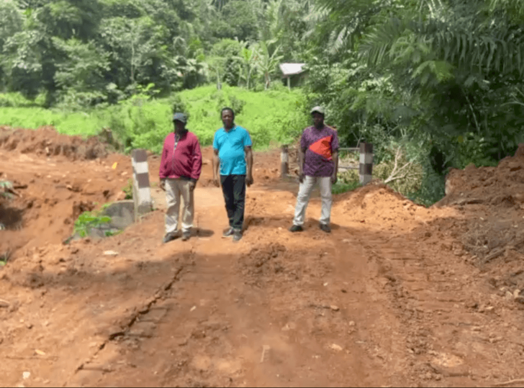 The Lord Mayor of Andek, Mr. Ubangoh Helly visited the ongoing project for the construction of a bypass street linking the main market at Andek