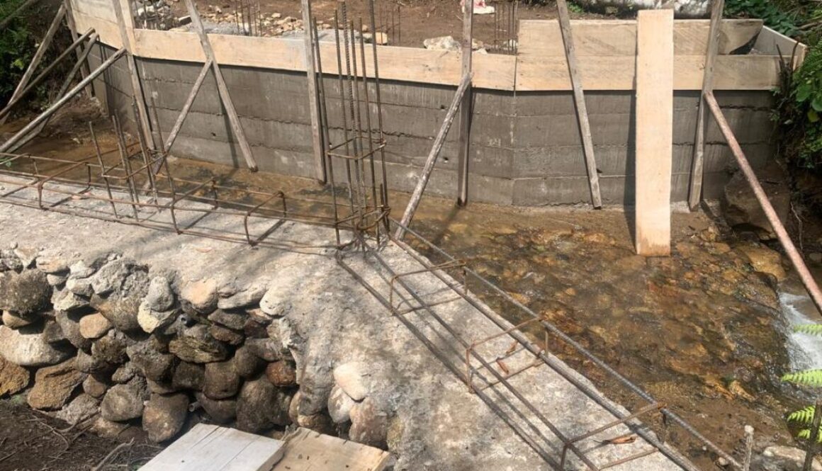 The Lord Mayor of Andek, on Saturday, 14th June 2025, visited the sites of some ongoing projects in his council area for the year 2025.