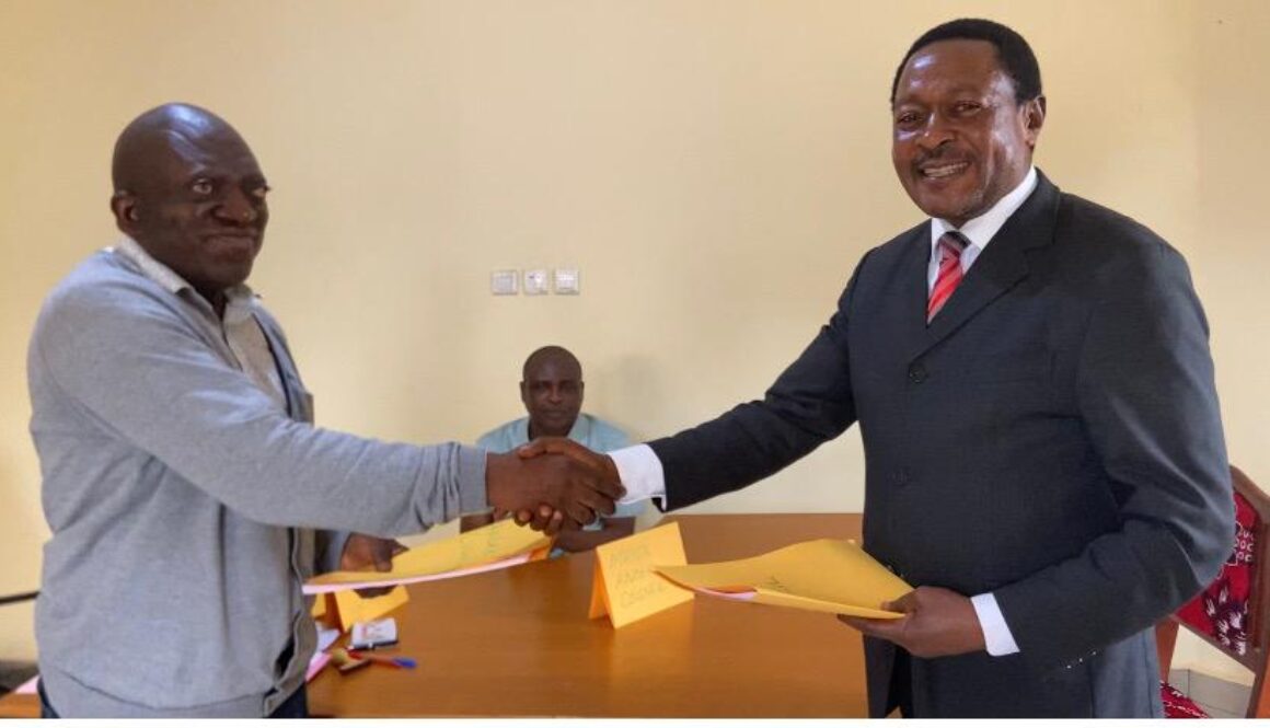 Friday, 18th, 2025 marked the beginning of another chapter in the relationship between Andek Council and the Local Governance and Resilient Communities Project (PROLOG), as both parties signed the first financing project worth 24 millions FCFA for the construction of the Abebung potable water supply scheme.