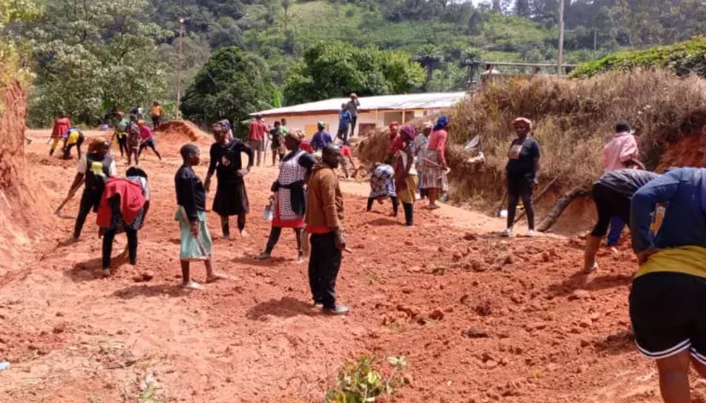 ROAD MAINTENANCE IN NGIE BONANYANG & BONATIN (ETWII) ANSWER THE CALL OF THE LORD MAYOR