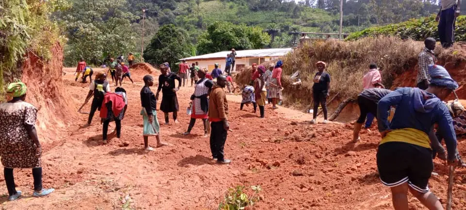 ROAD MAINTENANCE IN NGIE BONANYANG & BONATIN (ETWII) ANSWER THE CALL OF THE LORD MAYOR